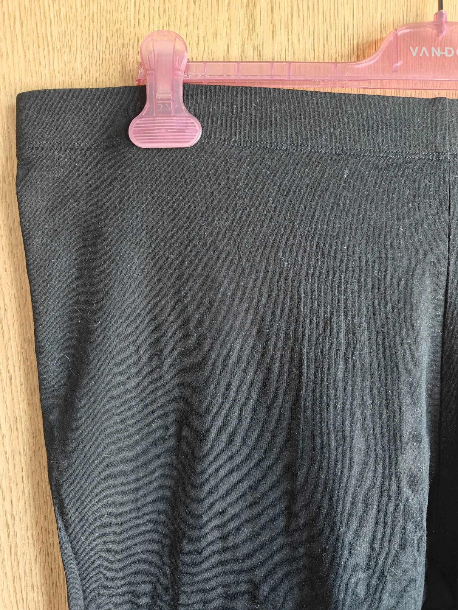 Comfortable and versatile black leggings – photo 4
